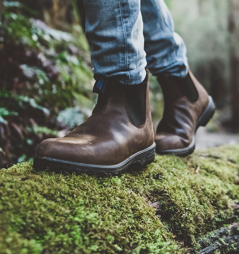 blundstone boots on foot